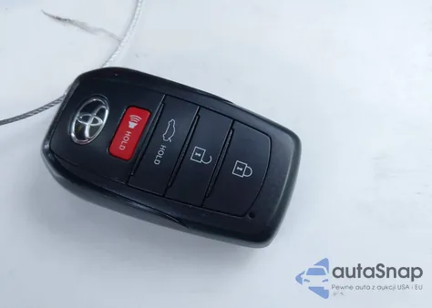 2025 Toyota Camry Le z USA, uszkodzony, nr VIN 4T1DAACK3SU561155